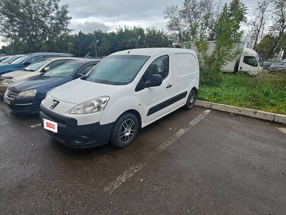 2011 Peugeot Partner II, белый - вид 1
