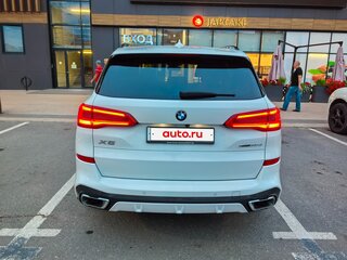 2019 BMW X5 30d IV (G05/G18), белый, 6090000 рублей, вид 4