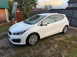 2018 Kia Ceed II Рестайлинг, белый, 1450000 рублей, вид 2