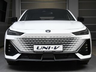2024 Changan UNI-V I, белый, 3329900 рублей, вид 2
