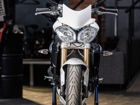 2017 Triumph Street Triple, белый, 650000 рублей, вид 2