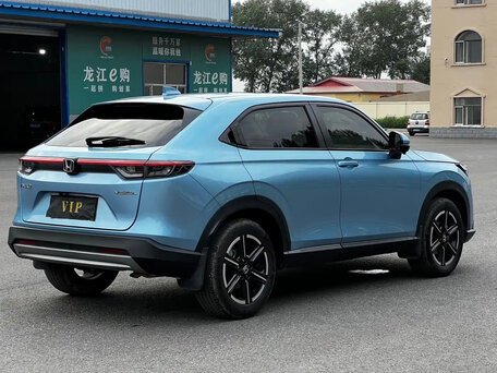 2023 Honda Vezel II, голубой, 1900000 рублей, вид 4