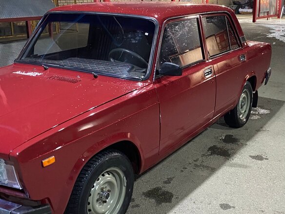 2004 Lada (ВАЗ) 2107, пурпурный, 100000 рублей