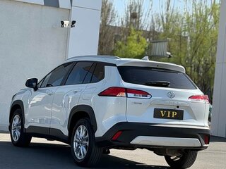 2022 Toyota Corolla Cross I, белый, 2045000 рублей, вид 4