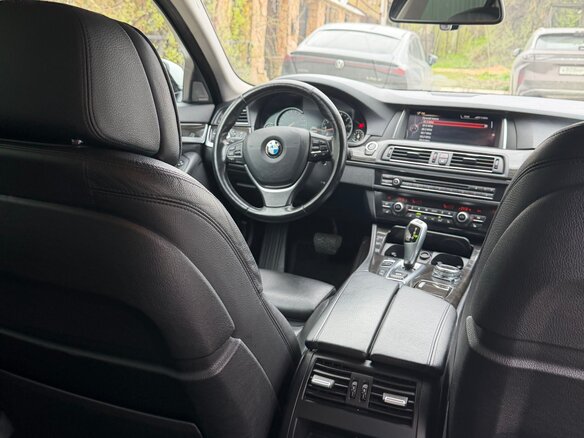 2016 BMW 5 серии 528i xDrive VI (F10/F11/F07) Рестайлинг, белый, 2200000 рублей - вид 15
