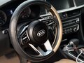 2019 Kia Optima IV Рестайлинг, белый, 1450000 рублей - вид 4