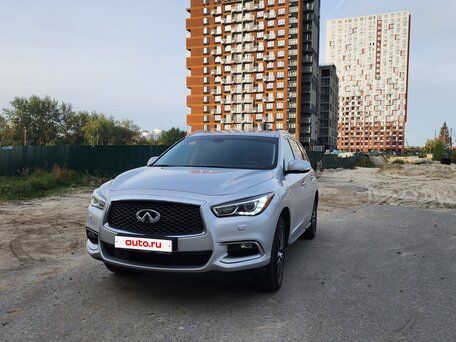 2017 Infiniti QX60 I Рестайлинг, серебристый, 2800000 рублей, вид 1