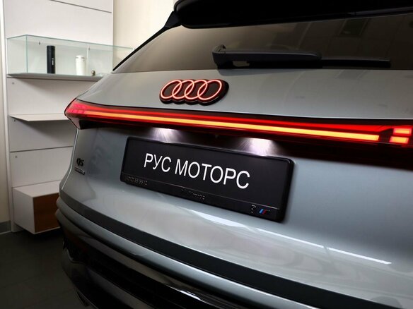 2026 Audi Q5 L III (GU), серый, 6990000 рублей - вид 32