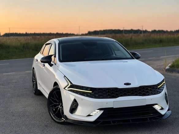 2020 Kia K5 III, белый, 2350000 рублей