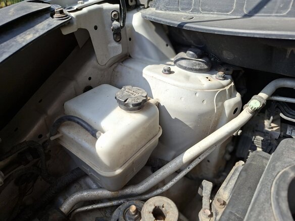 2011 Hyundai ix35 I, серебристый, 1050000 рублей - вид 3
