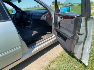 1997 Mercedes-Benz E-Класс 200 II (W210, S210), серебристый, 450000 рублей, вид 5