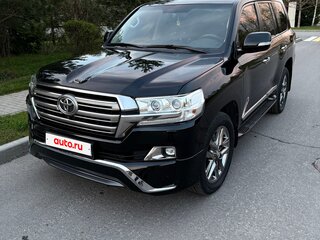 2015 Toyota Land Cruiser 200 Series Рестайлинг 2, чёрный, 4870000 рублей, вид 1