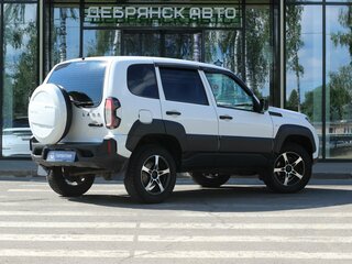 2023 Lada (ВАЗ) Niva Travel I, белый, 970000 рублей, вид 3