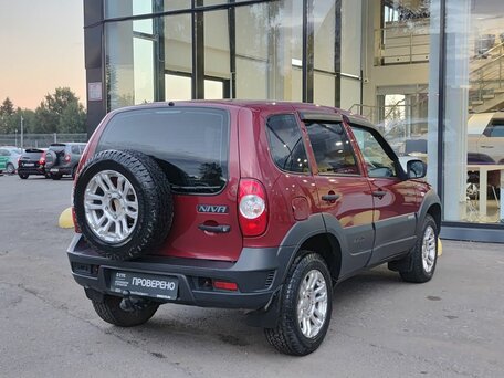 2018 Chevrolet Niva I Рестайлинг, красный, 550000 рублей, вид 5