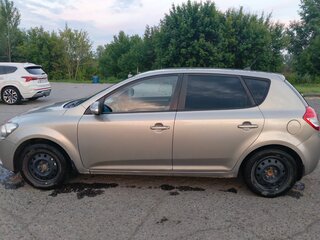 2010 Kia Ceed I, серебристый, 750000 рублей, вид 5