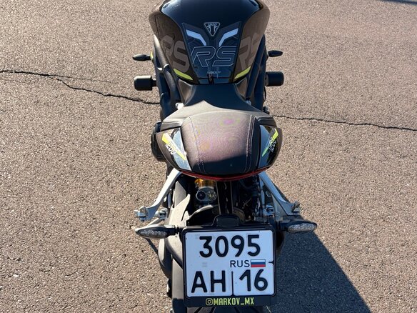 2021 Triumph Speed Triple, чёрный, 1200000 рублей - вид 14
