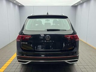 2023 Volkswagen Tiguan II Рестайлинг, чёрный, 2080000 рублей, вид 5