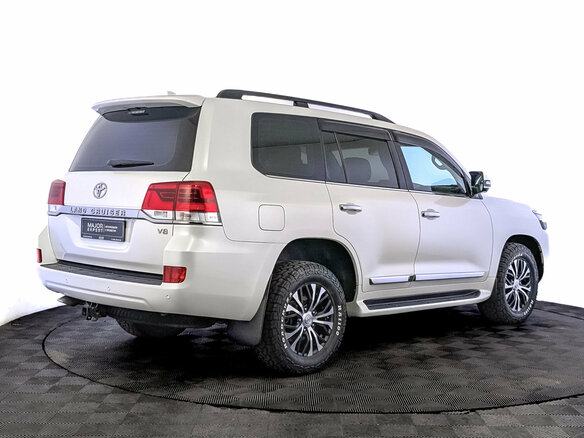 2016 Toyota Land Cruiser 200 Series Рестайлинг 2, белый - вид 5