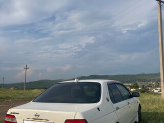 1999 Nissan Bluebird QG18 XI (U14), белый, 370000 рублей, вид 3
