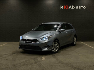2021 Kia Ceed III Рестайлинг, серебристый, 1300000 рублей, вид 1