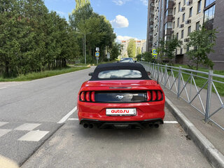 2019 Ford Mustang VI Рестайлинг, красный, 3300000 рублей, вид 4