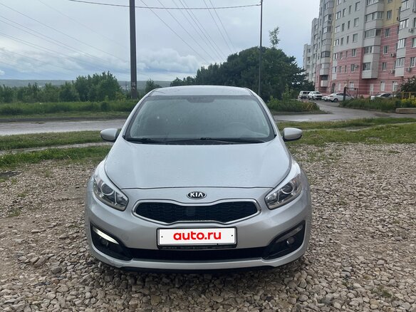 2016 Kia Ceed II Рестайлинг, серебристый, 1099000 рублей - вид 2