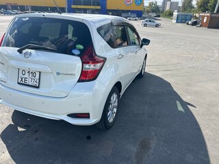 2018 Nissan Note e-Power II Рестайлинг, белый, 1350000 рублей, вид 4