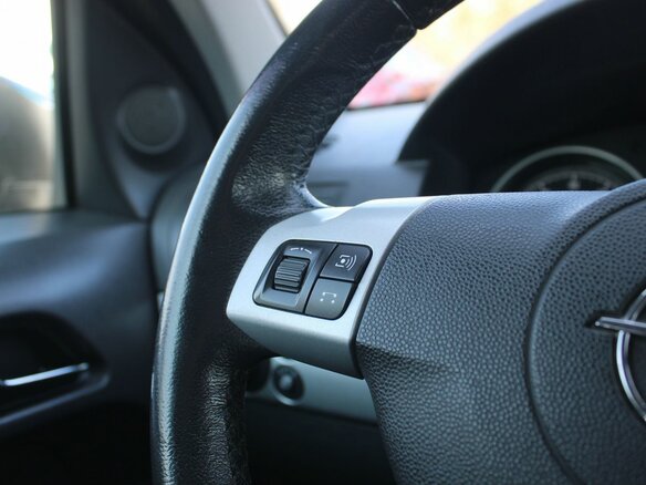 2012 Opel Astra H Рестайлинг, чёрный - вид 7