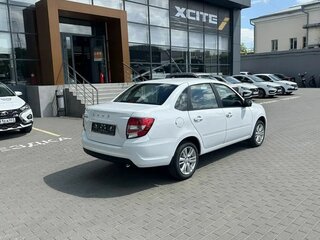 2026 Lada (ВАЗ) Granta I Рестайлинг, белый, 1089000 рублей, вид 5
