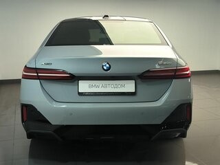 2025 BMW 5 серии 530i xDrive VIII (G60/G61/G68), чёрный, 9250000 рублей, вид 4