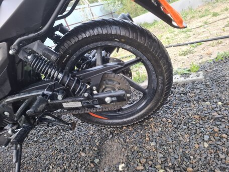 2021 Bajaj Pulsar 180, чёрный, 170000 рублей, вид 3