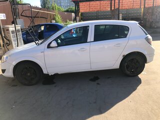 2011 Opel Astra H Рестайлинг, белый, 345000 рублей, вид 4