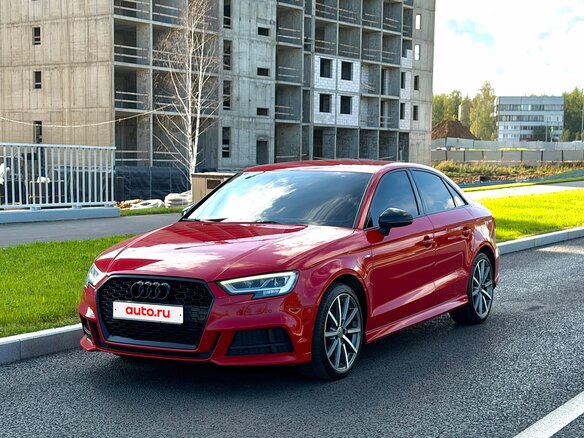 2018 Audi A3 III (8V) Рестайлинг, красный