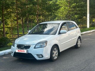 2011 Kia Rio II Рестайлинг, белый, 370000 рублей, вид 1