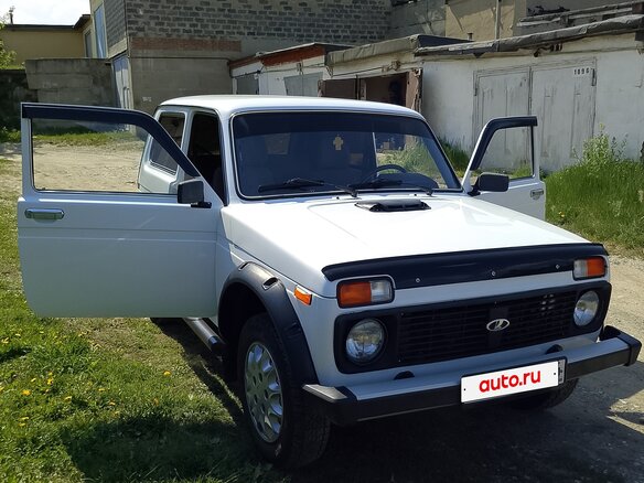 2010 Lada (ВАЗ) 2121 (4x4) I Рестайлинг, белый, 415000 рублей - вид 3