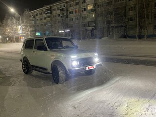 2005 Lada (ВАЗ) 2121 (4x4) I Рестайлинг, белый, 330000 рублей, вид 1