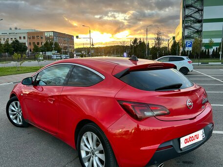 2012 Opel Astra GTC J Рестайлинг, красный, 610000 рублей, вид 5
