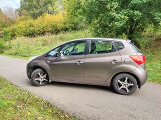 2012 Kia Venga 5-speed I, коричневый, 700000 рублей, вид 3