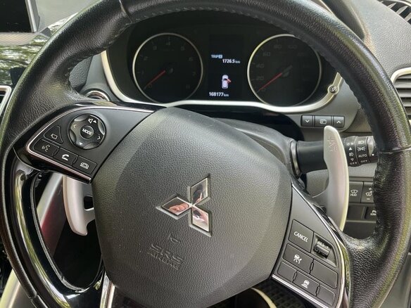 2018 Mitsubishi Eclipse Cross I, чёрный, 1495000 рублей - вид 5