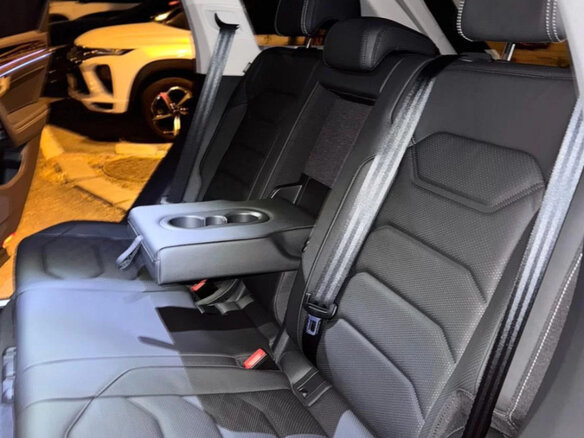 2025 Volkswagen Touareg III Рестайлинг, чёрный, 14500000 рублей - вид 3