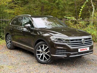 2019 Volkswagen Touareg III, коричневый, 4500000 рублей, вид 2