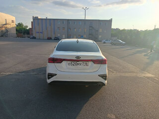 2019 Kia Cerato IV, белый, 1020000 рублей, вид 4