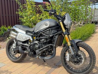 Benelli Leoncino 800 Trail