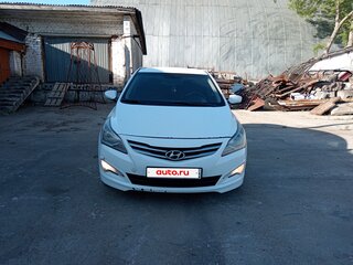 2014 Hyundai Solaris I Рестайлинг, белый, 650000 рублей, вид 2