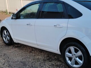 2008 Ford Focus II Рестайлинг, белый, 430000 рублей, вид 1