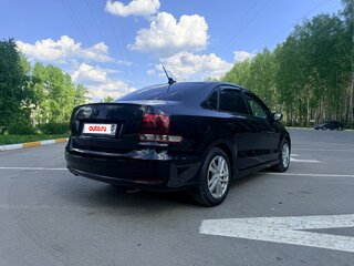 2018 Volkswagen Polo V Рестайлинг, чёрный, 1000000 рублей, вид 4