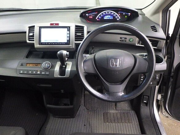 2012 Honda Freed I Рестайлинг, серебристый, 1000000 рублей - вид 6