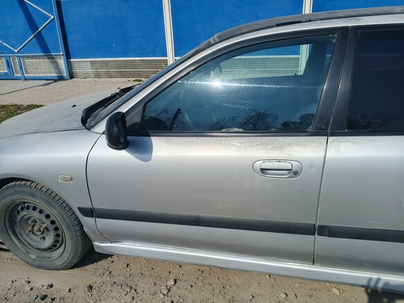 2001 Mitsubishi Carisma I Рестайлинг, серебристый, 250000 рублей - вид 13