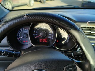 2016 Kia Rio III Рестайлинг, серебристый, 900000 рублей, вид 5