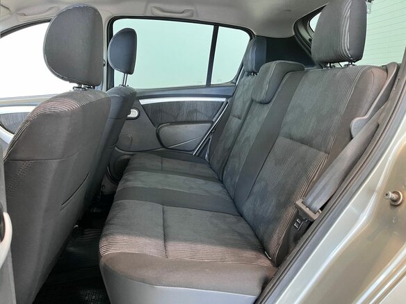 2010 Renault Sandero I, бежевый, 775000 рублей - вид 21